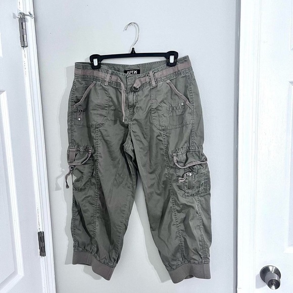 Apt. 9 green khaki capris multi pocket belt cargo pants - Picture 7 of 12